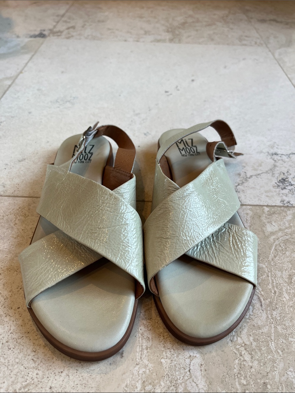 Miz Mooz Patent Leather Pale Lime Crisscross Leticia Sandals Sz 37